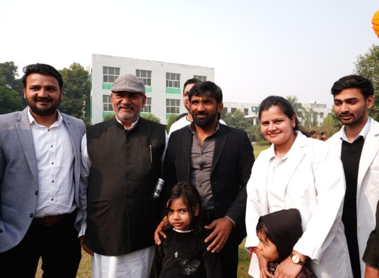 Dr. Shraddha with Yogeshwar Dutt Wrestler